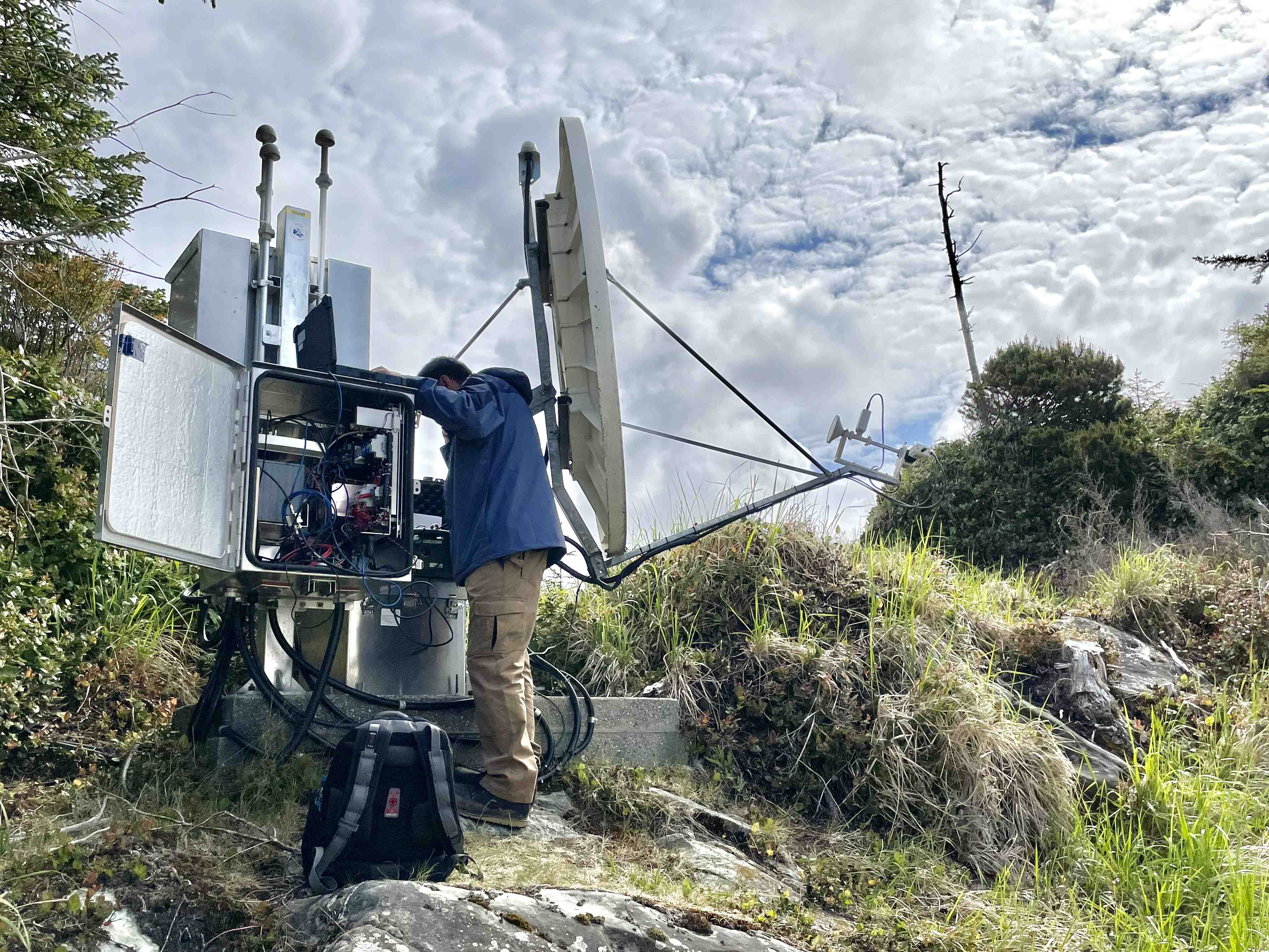 remote earthquake monitoring station